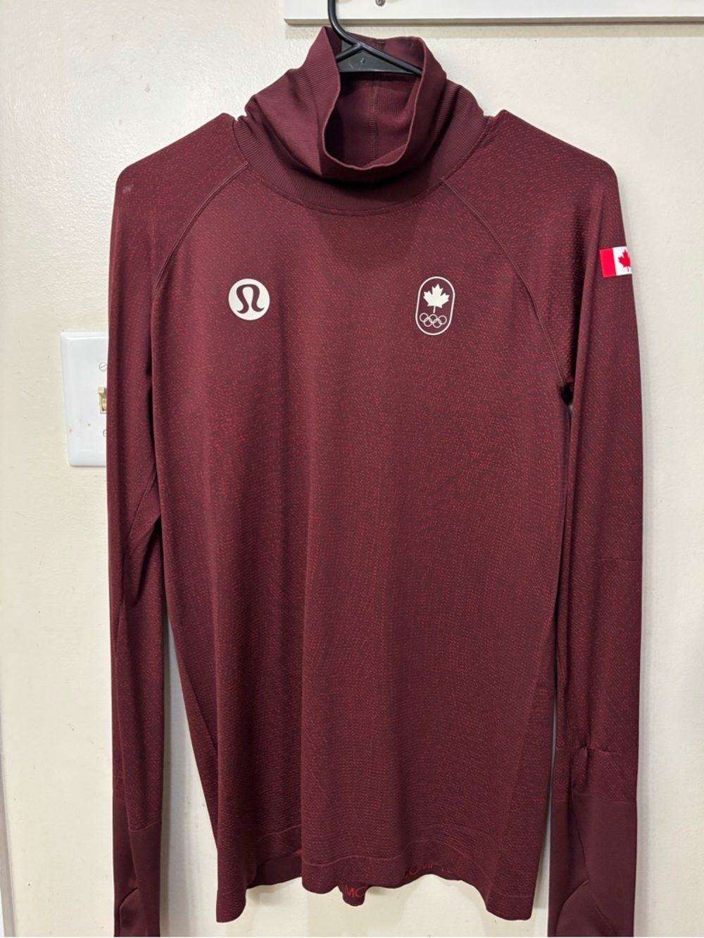 Olympic Team Canada Lululemon Swiftly sz 10